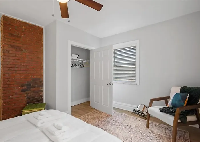 Classic 4 Square - Easy Access To Town And Airport Pittsburgh