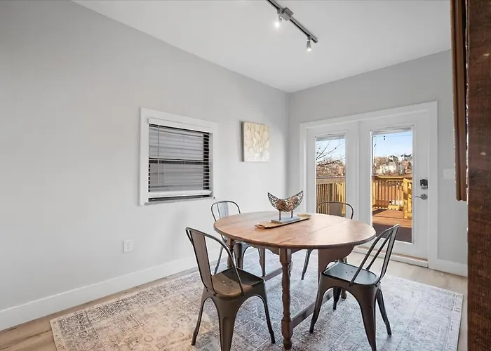 Classic 4 Square - Easy Access To Town And Airport Pittsburgh