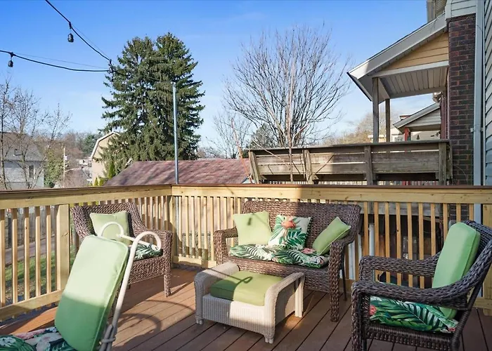 Holiday home Classic 4 Square - Easy Access To Town And Airport